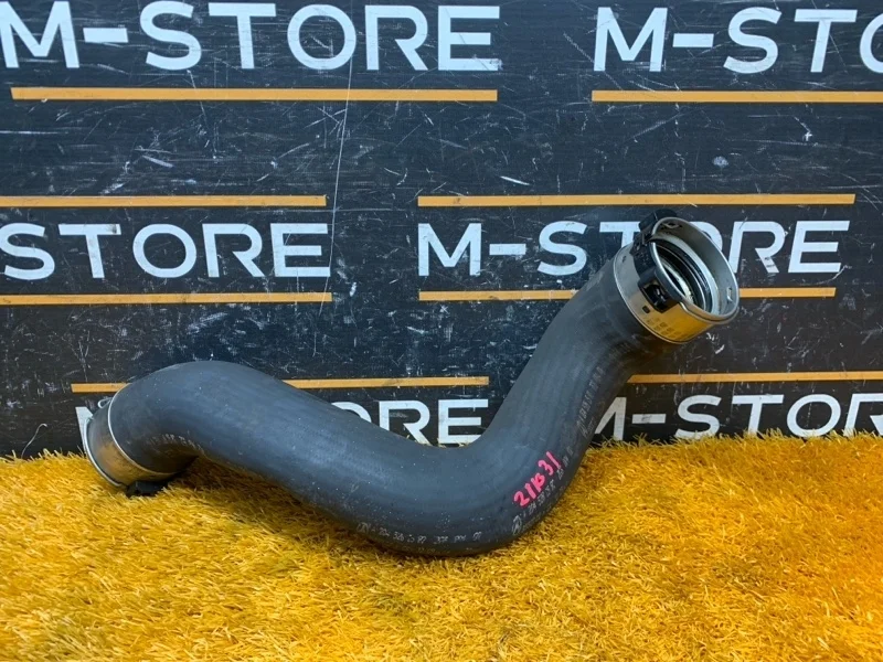 Патрубок интеркулера Mercedes-Benz E-Class 2009 A2045282582 C207 271.860, левый