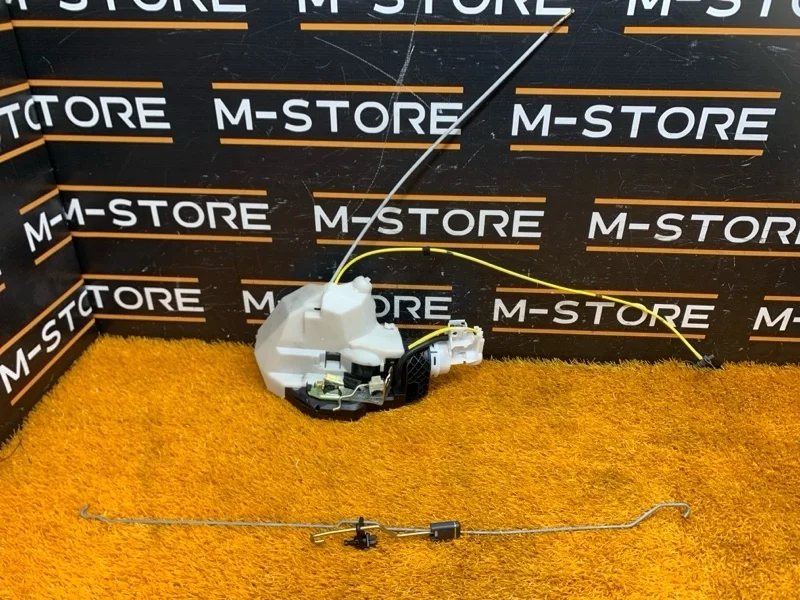 Замок двери Mercedes-Benz S-Class 2005 A2207305835 W220 112.972, задний правый