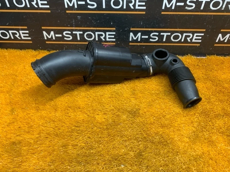 Патрубок воздухозаборника Bmw 5-Series 2012 13717612094 F10 N20B20B