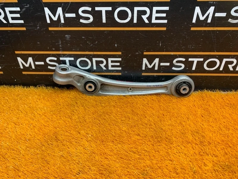 Рычаг подвески нижний Audi A4 2013 8K0407156C B8/8K CDNB, передний правый