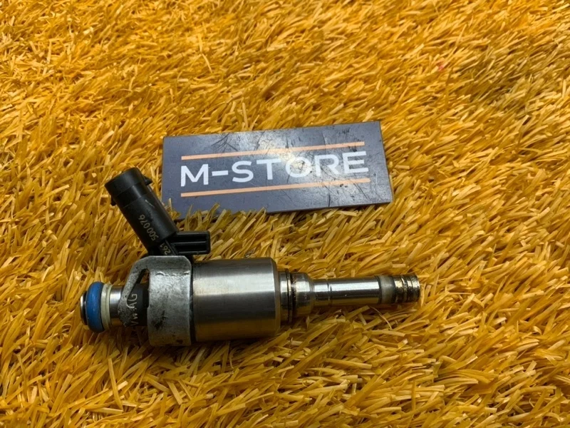 Форсунка топливная Audi A4 2009 06H906036G 8K CDN