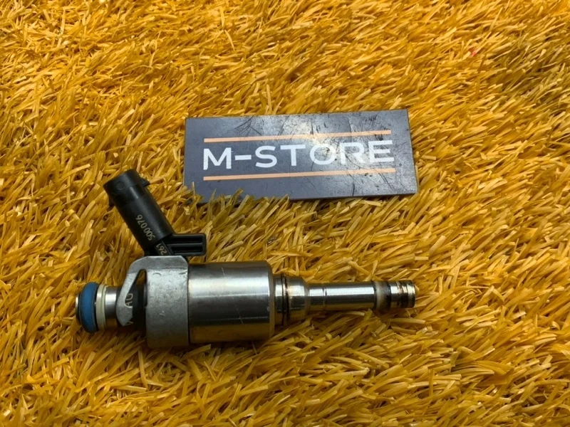 Форсунка топливная Audi A4 2009 06H906036G 8K CDN