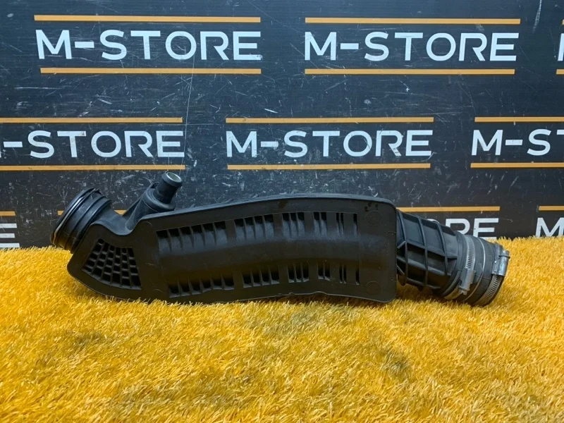 Патрубок интеркулера Mercedes-Benz C-Class 2005 A2710901937 W203 271.946