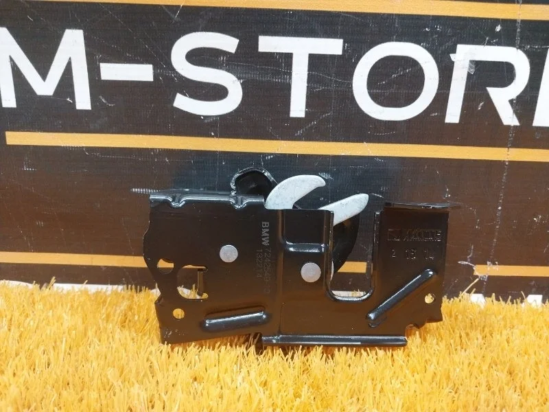 Замок капота Bmw 3-Series 2014 7242549 F30 N20B20B, правый