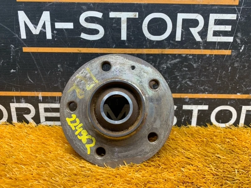 Ступица Audi A5 2013 8K0407615B 8T CDNC, задняя правая