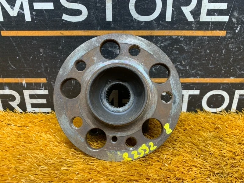 Ступица Mercedes-Benz C-Class 2010 A2309810127 W204 271.860, задняя правая