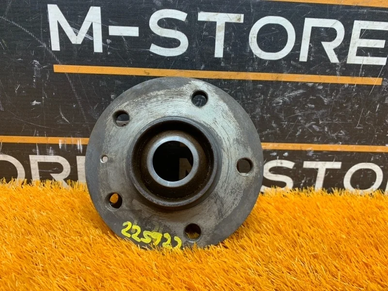 Ступица Audi Q5 2015 8K0407615B 8R CNCD, задняя левая