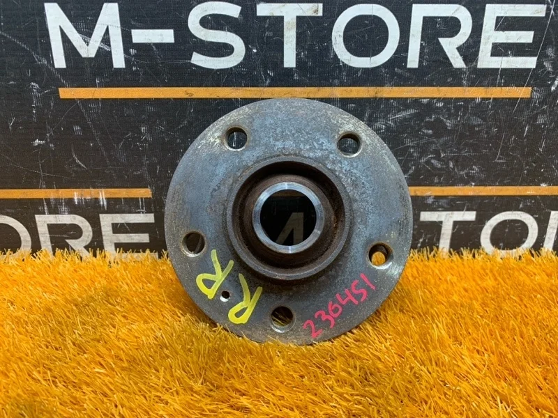 Ступица Audi Q5 2015 8K0407615B 8R CNCD, задняя правая