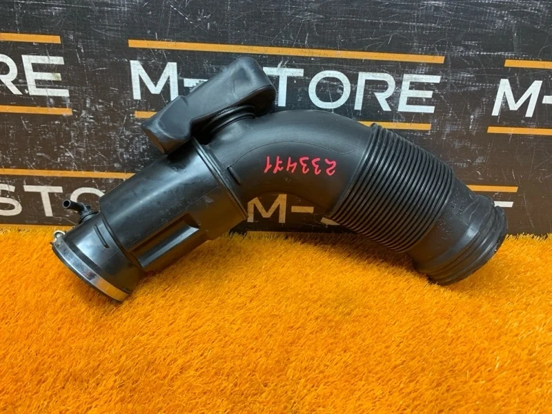 Патрубок воздушного фильтра Audi Q7 2011 06E129629R 4LB CJTC