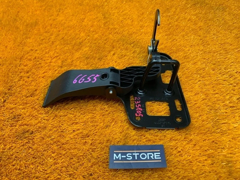 Замок капота Audi Q5 2015 8R0823480A 8R CNCD