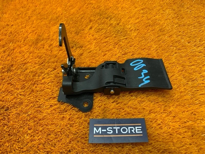 Замок капота Audi A8 2013 4H0823485C 4H/D4 CEUA