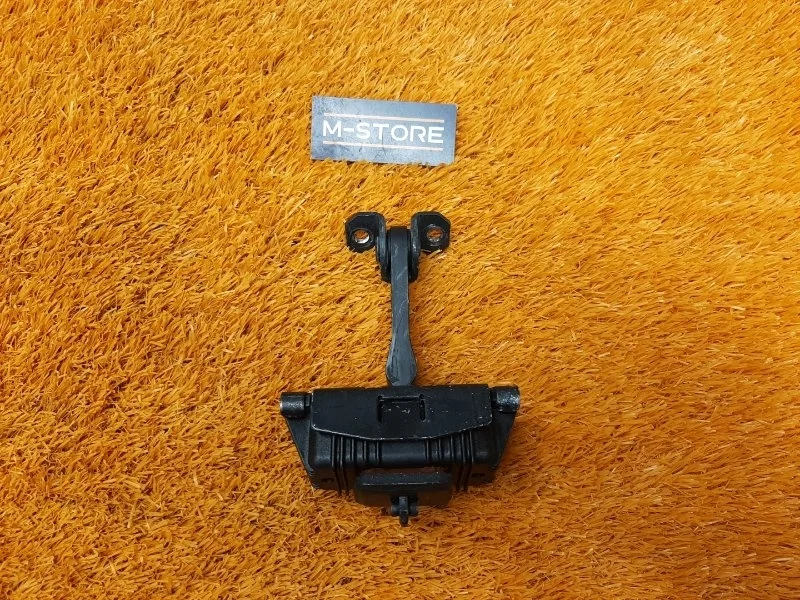 Ограничитель двери Mercedes-Benz V-Class 2013 A6397200216 W639 272.978, передний левый