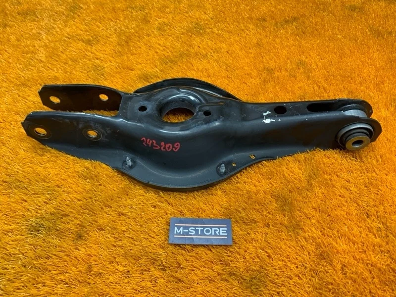 Рычаг подвески нижний Bmw 3-Series 2013 33326792541 F30 N47D20C, задний правый