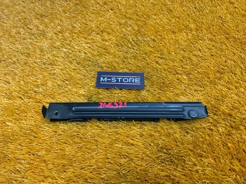 Крепление бампера Mercedes-Benz C-Class 2005 A2038801214 W203 271.948, переднее правое