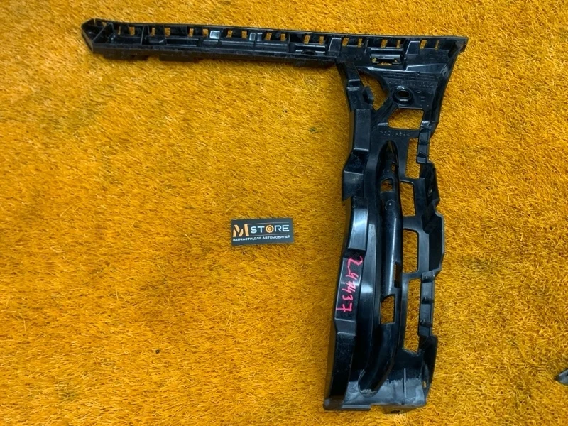 Крепление бампера Mercedes-Benz C-Class 2014 A2058801802 W205 274.920, заднее правое