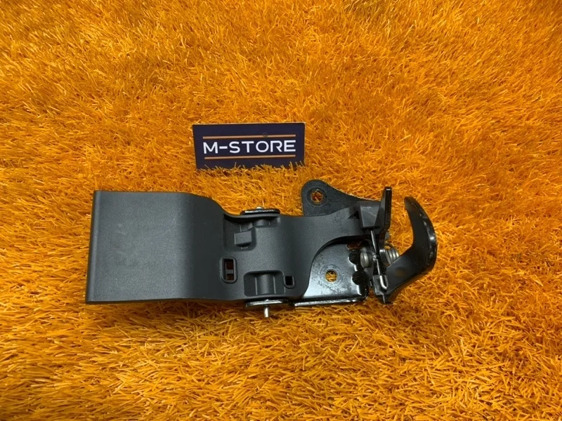 Замок капота Audi A1 2012 8X0823480A 8X CAXA