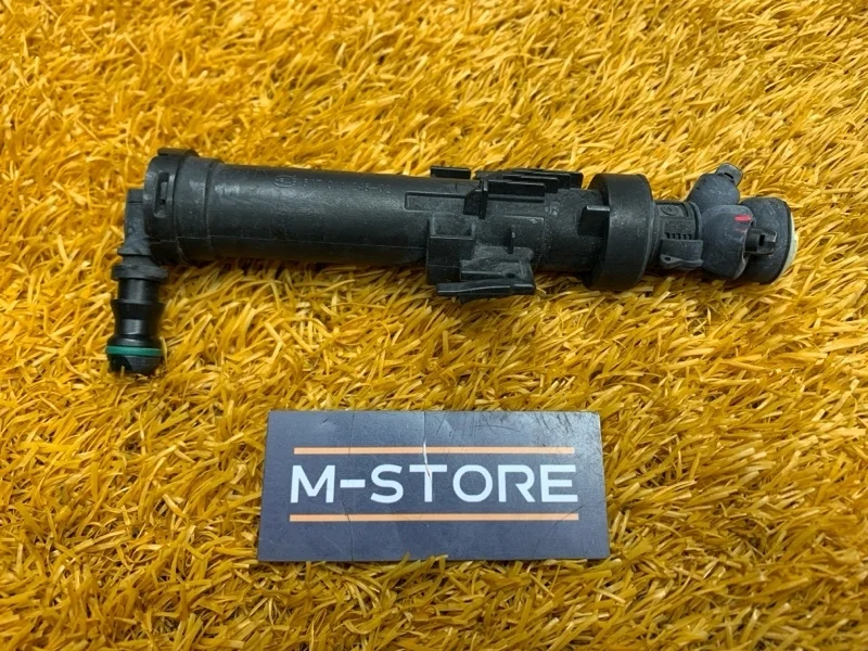 Форсунка омывателя фары Audi Q5 2013 8R0955102A 8R CTVA, правая