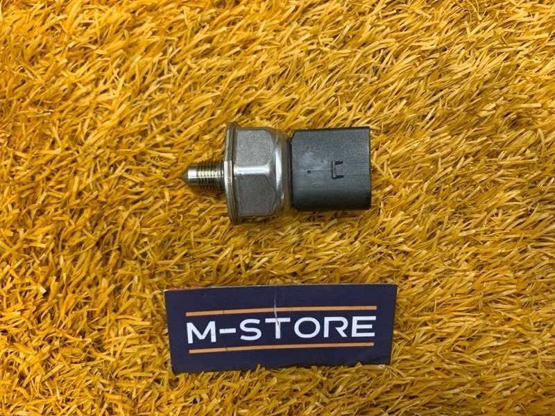 Датчик давления топлива Porsche Cayenne 2008 03C906051D 957 M5501