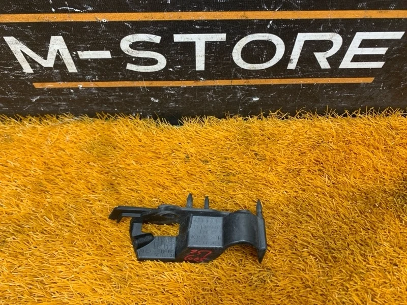 Крепление бампера Audi A4 2013 8K0807283H B8/8K CDNB, переднее левое