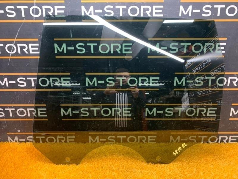 Стекло боковое Porsche Cayenne 2008 95554261111 957 M5501, заднее левое