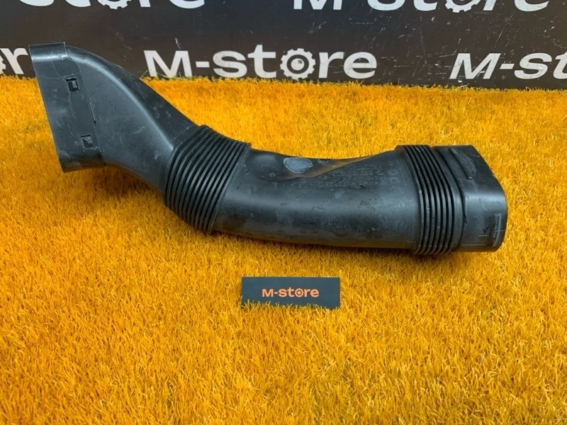 Патрубок воздушного фильтра Bmw 7-Series 2012 13717582310 F01 N55B30A