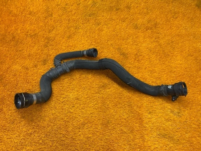 Патрубок радиатора нижний Audi A4 2010 8K0121049M B8/8K CDNC