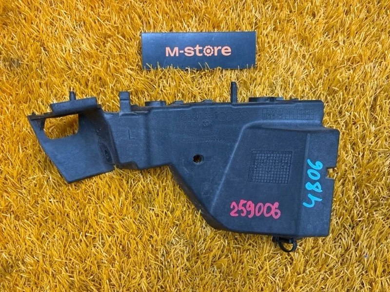 Крепление бампера Audi Q5 2013 8R0807283C 8R CNCD, переднее левое