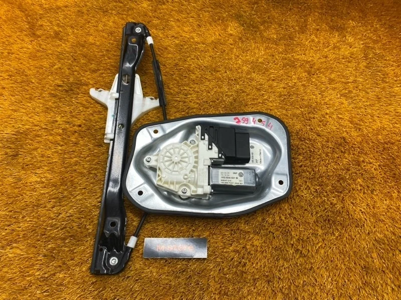 Стеклоподъемник Volkswagen Jetta 2006 1K5839461 1K BVY, задний левый