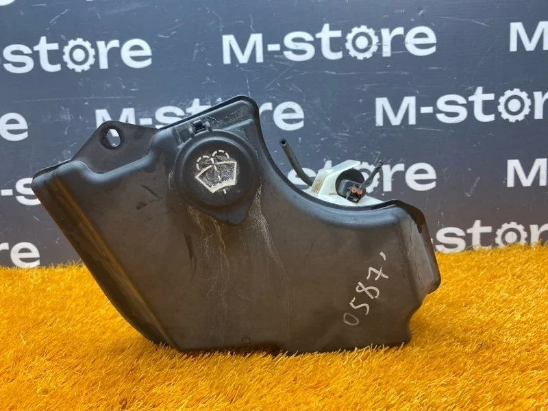 Бачок омывателя Bmw 3-Series 2003 61667007970 E46 N42B20A