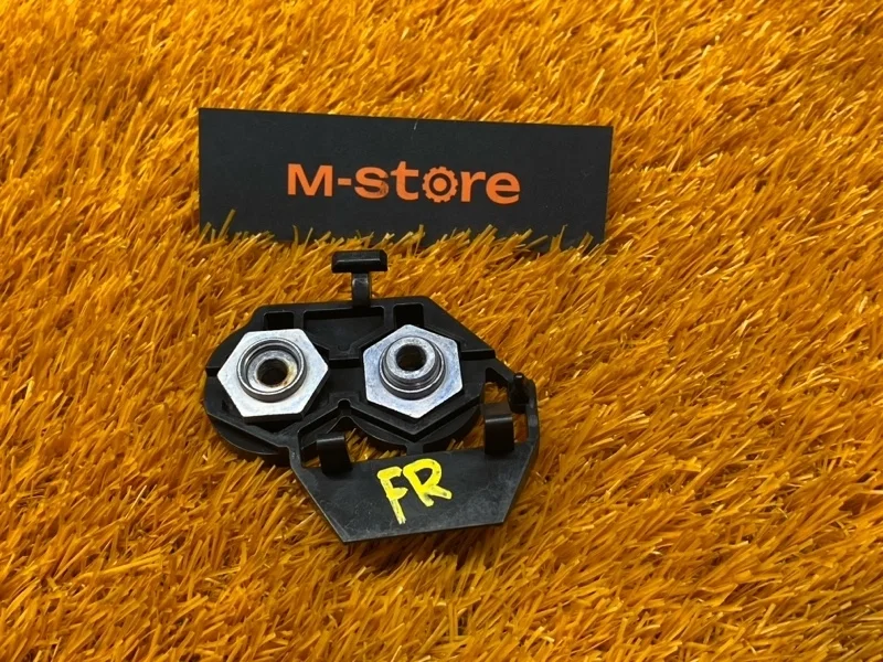 Кронштейн фары Mercedes-Benz C-Class 2014 A2056260312 W205 274.920, правый