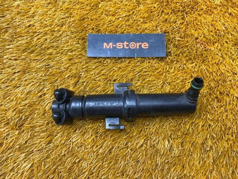 Форсунка омывателя фары Audi Q5 2011 8R0955102 8R CDN, правая