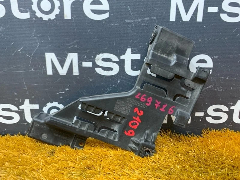 Кронштейн фары Audi Q5 2011 8R0941454 8R CDN, правый