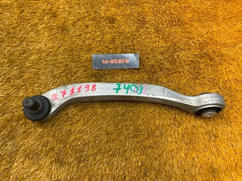 Рычаг подвески верхний Audi A6 2006 4E0407506E C6/4F BDW, передний правый