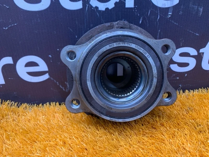 Ступица Audi Q5 2010 8K0407615B 8R CAL, задняя левая