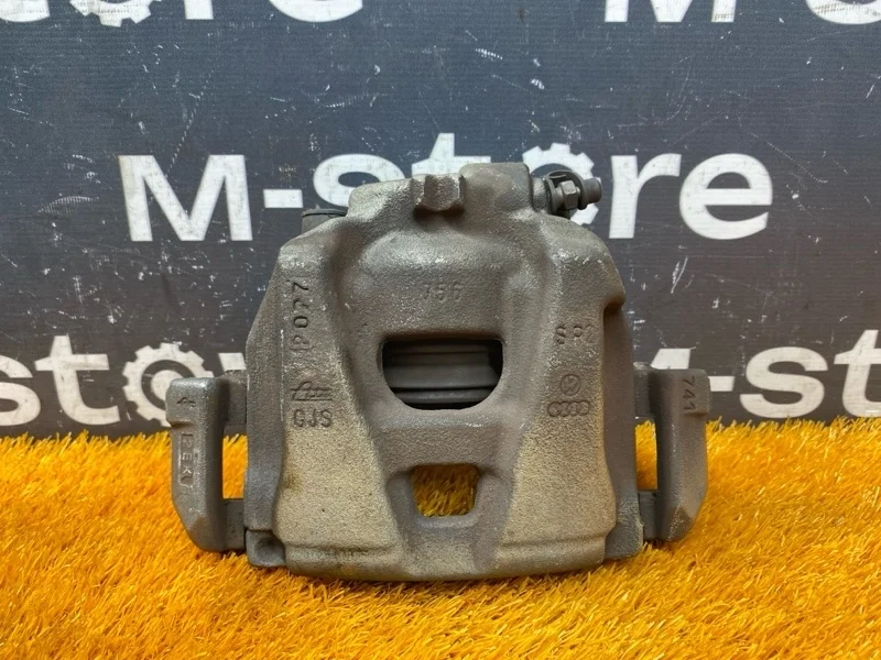 Суппорт Audi A4 2012 8K0615124C B8/8K CDNB, передний правый