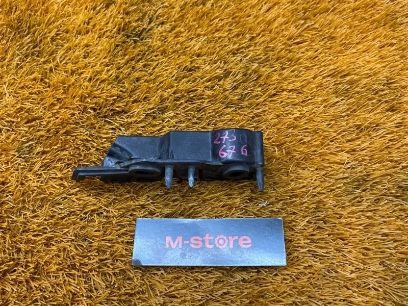 Крепление бампера Audi A4 2012 8K0807284E B8/8K CDNB, переднее правое