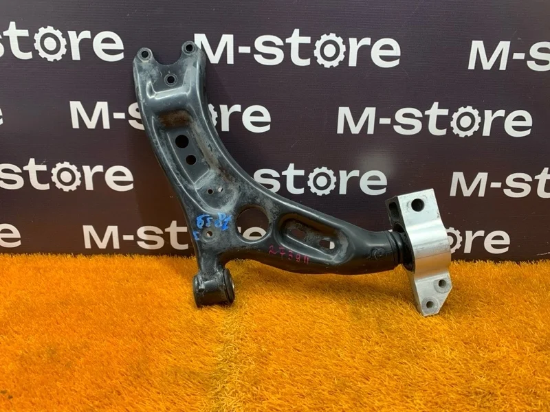 Рычаг подвески нижний Volkswagen Passat 2012 5N0407152 B7 CAX, передний правый