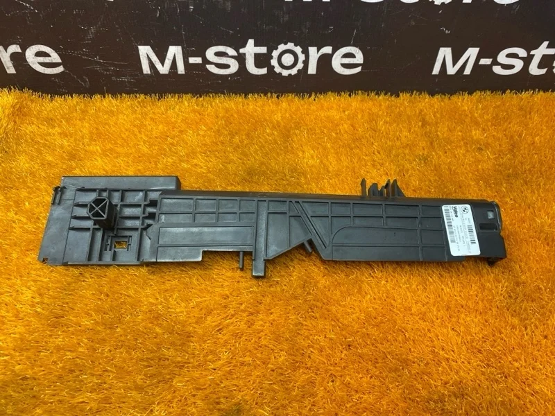 Кронштейн радиатора Bmw 1-Series 2014 7600536 F20 N13B16A, левый