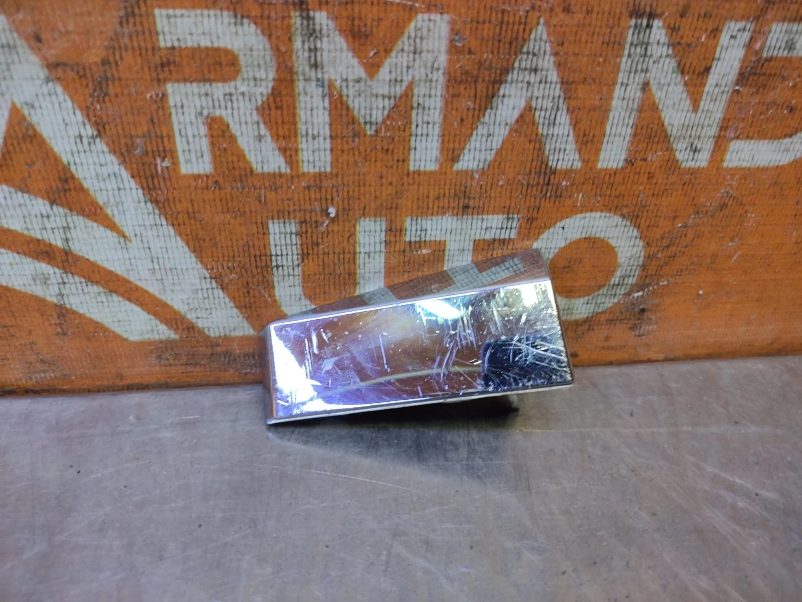 Накладка расширителя крыла Volkswagen Touareg 2018-нв 3