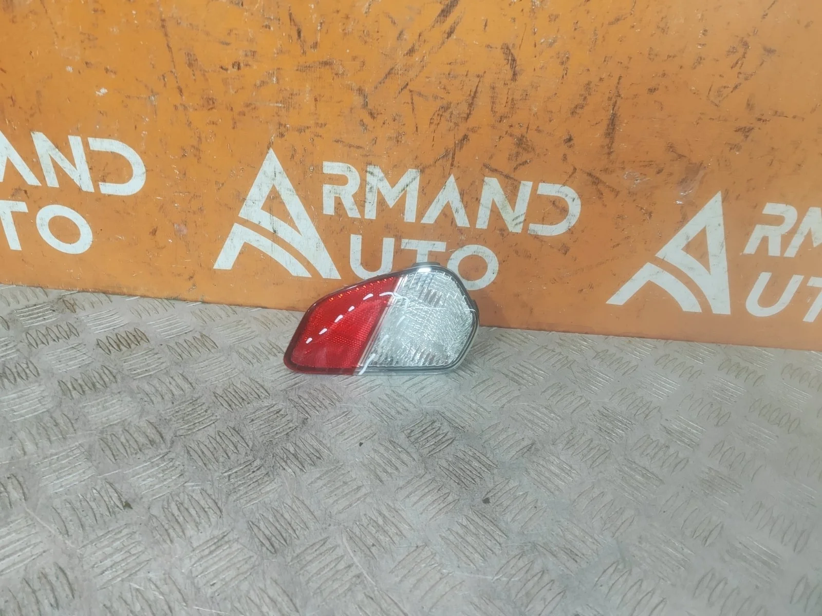 Фонарь противотуманный Mitsubishi Outlander 2015-нв 3