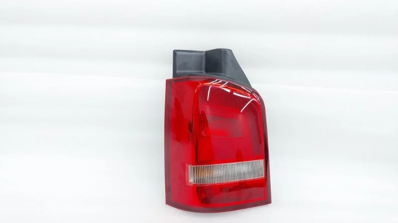 Фонарь Volkswagen Transporter 2013 T5