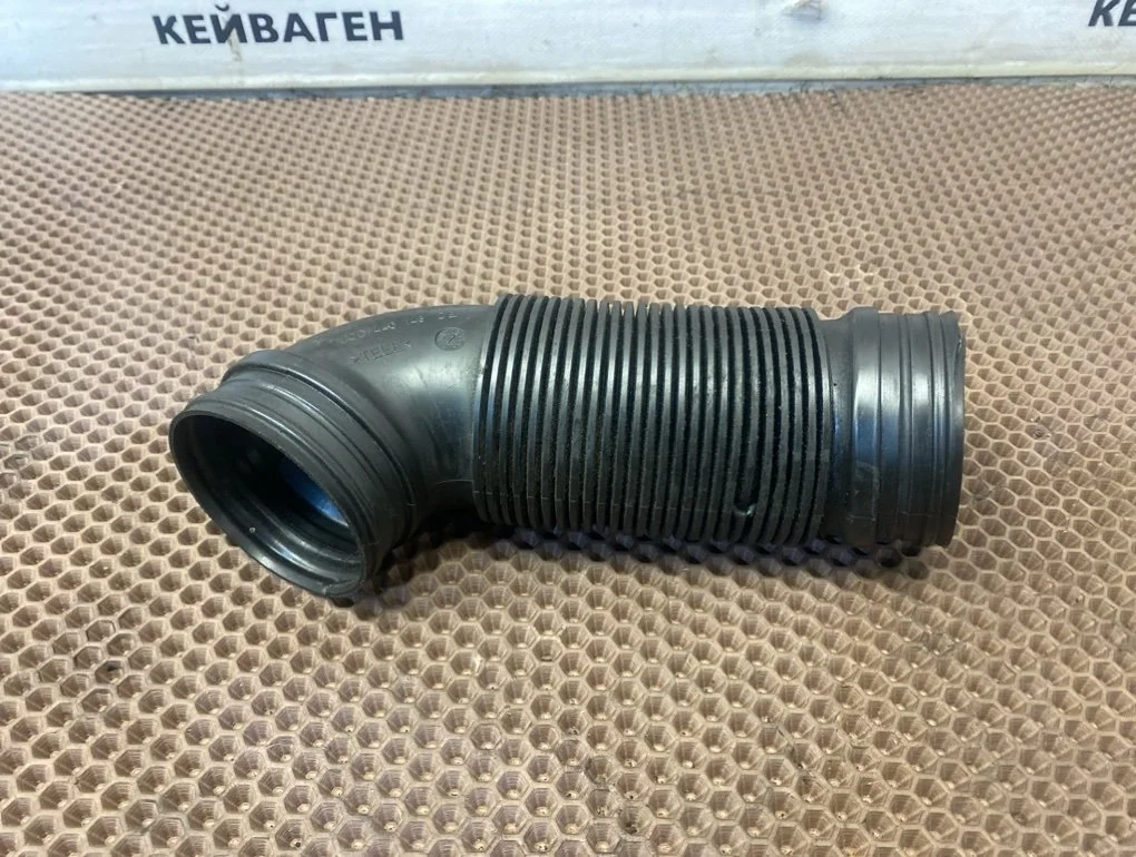 Патрубок воздушного фильтра Volkswagen Touran 2007 1T