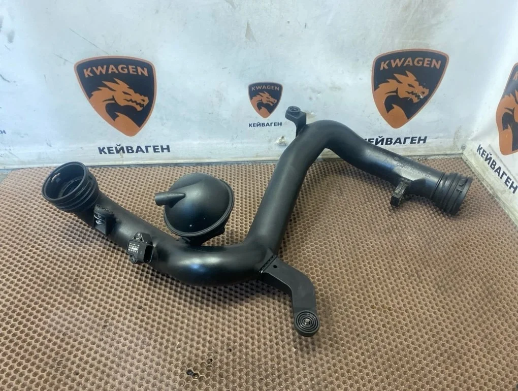 Патрубок интеркулера Volkswagen Touran 2009 1T