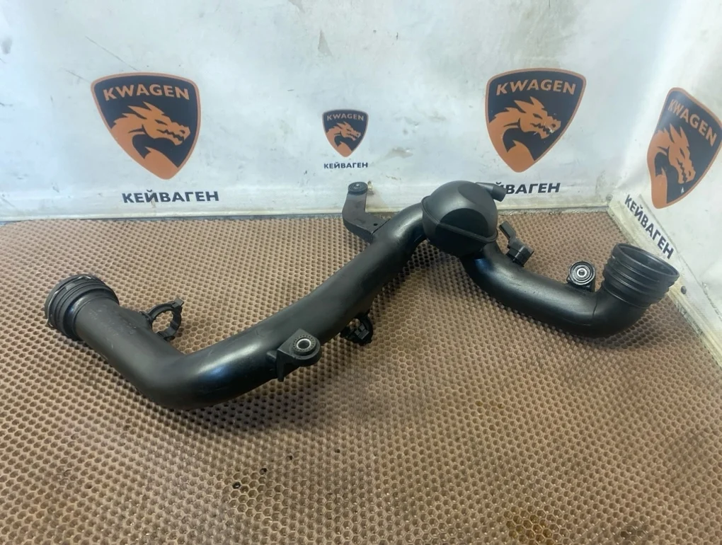 Патрубок интеркулера Volkswagen Touran 2009 1T