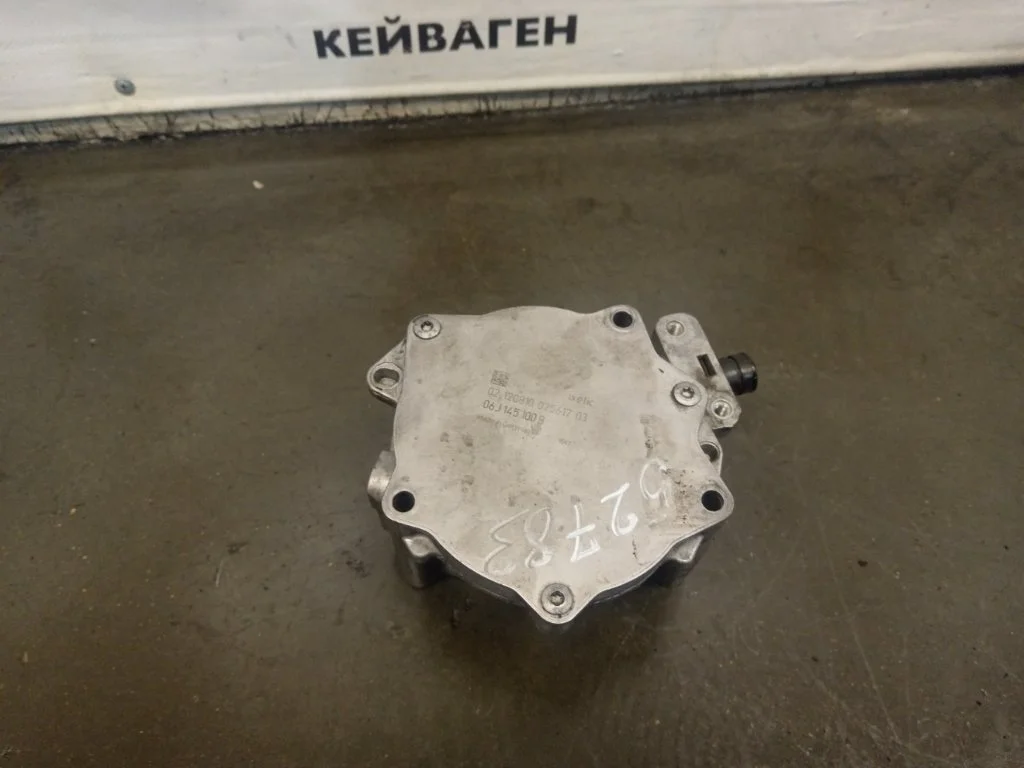 Вакуумный насос Volkswagen Passat B7