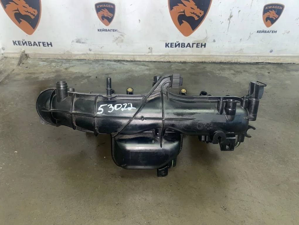 Коллектор впускной Opel Astra 2011 J