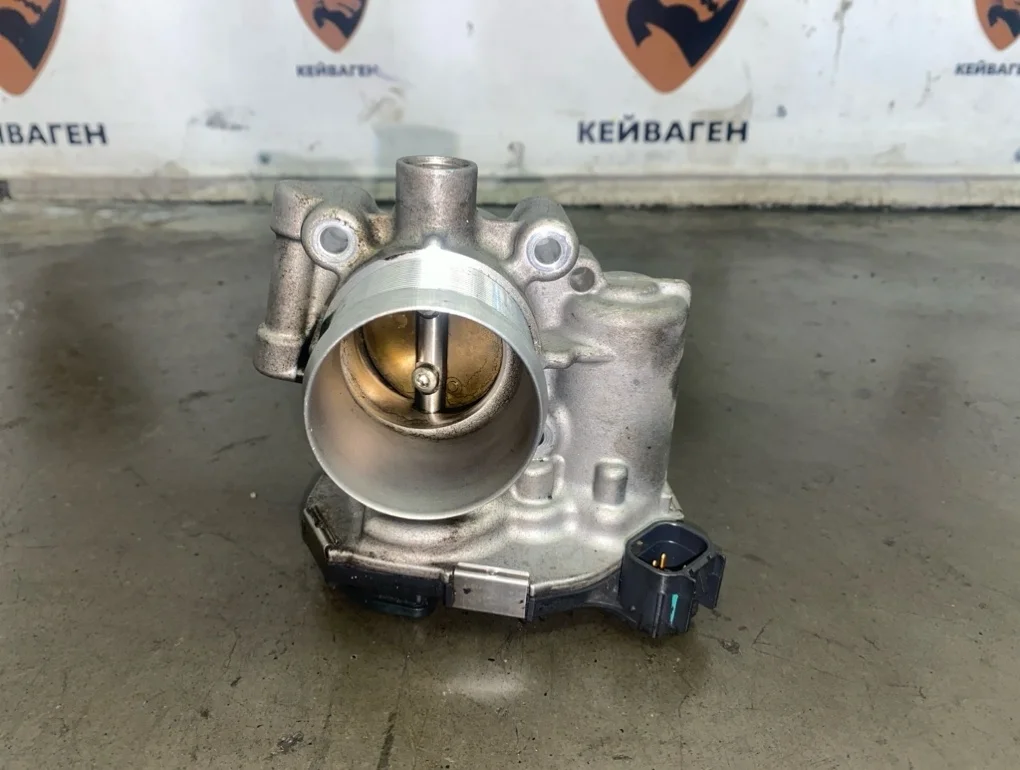 Дроссельная заслонка Opel Astra 2011 J