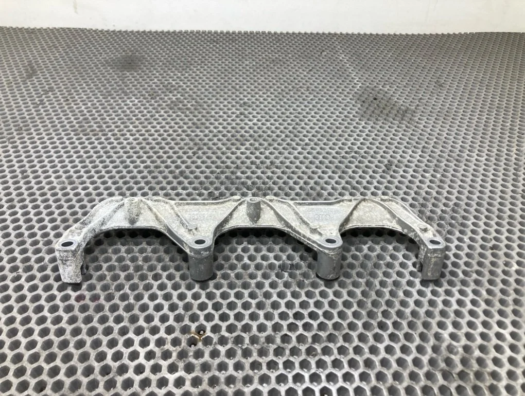 Крепление Audi A6 2012 C7