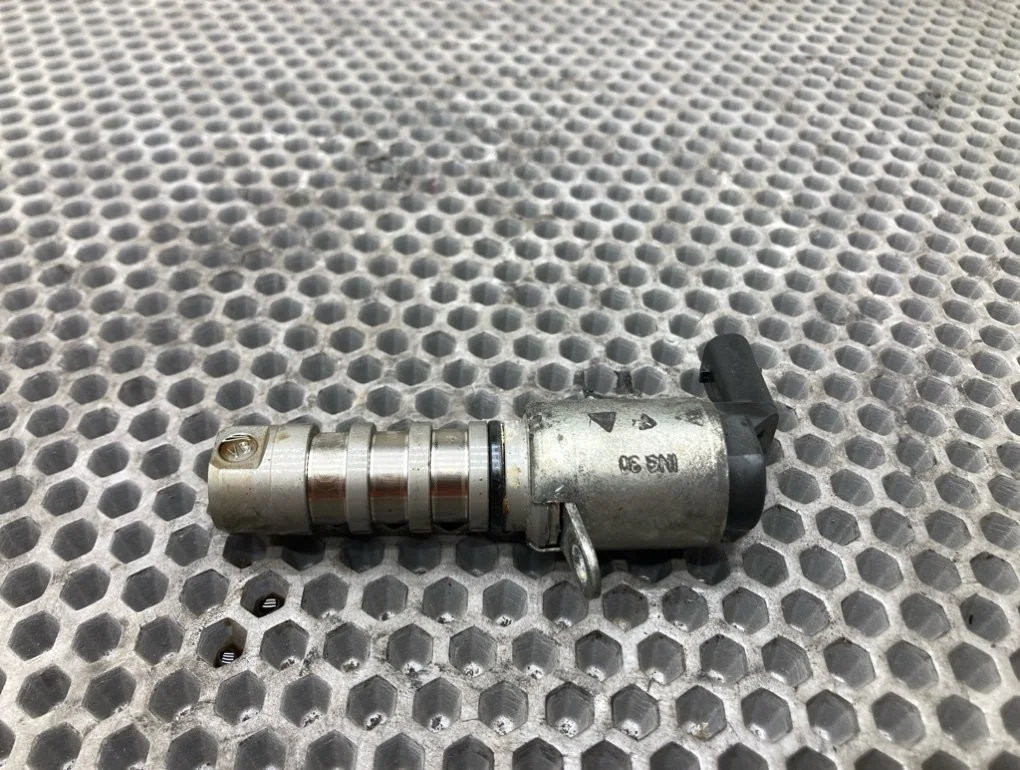 Клапан электромагнитный фаз грм Audi A6 2012 C7