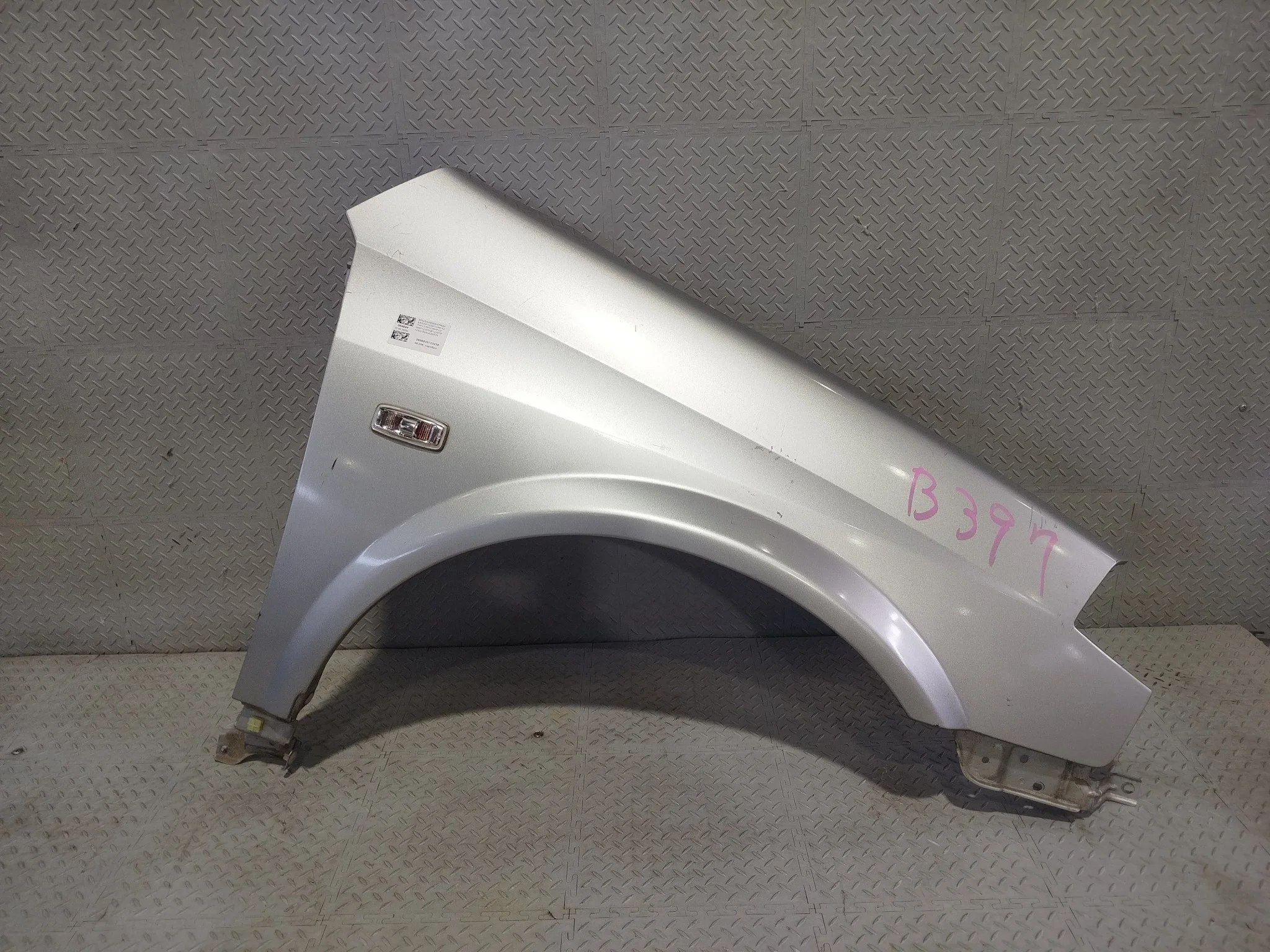 КРЫЛО NISSAN PRIMERA HP12 QP12 RP12 TNP12 TP12 WHP12 WRP12 WTNP12 WTP12 63100AU030 ПЕРЕДНЕЕ ПРАВОЕ серебро, KY0 NE298